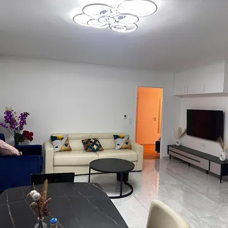 With Loggia Apartment Asnieres-sur-Seine